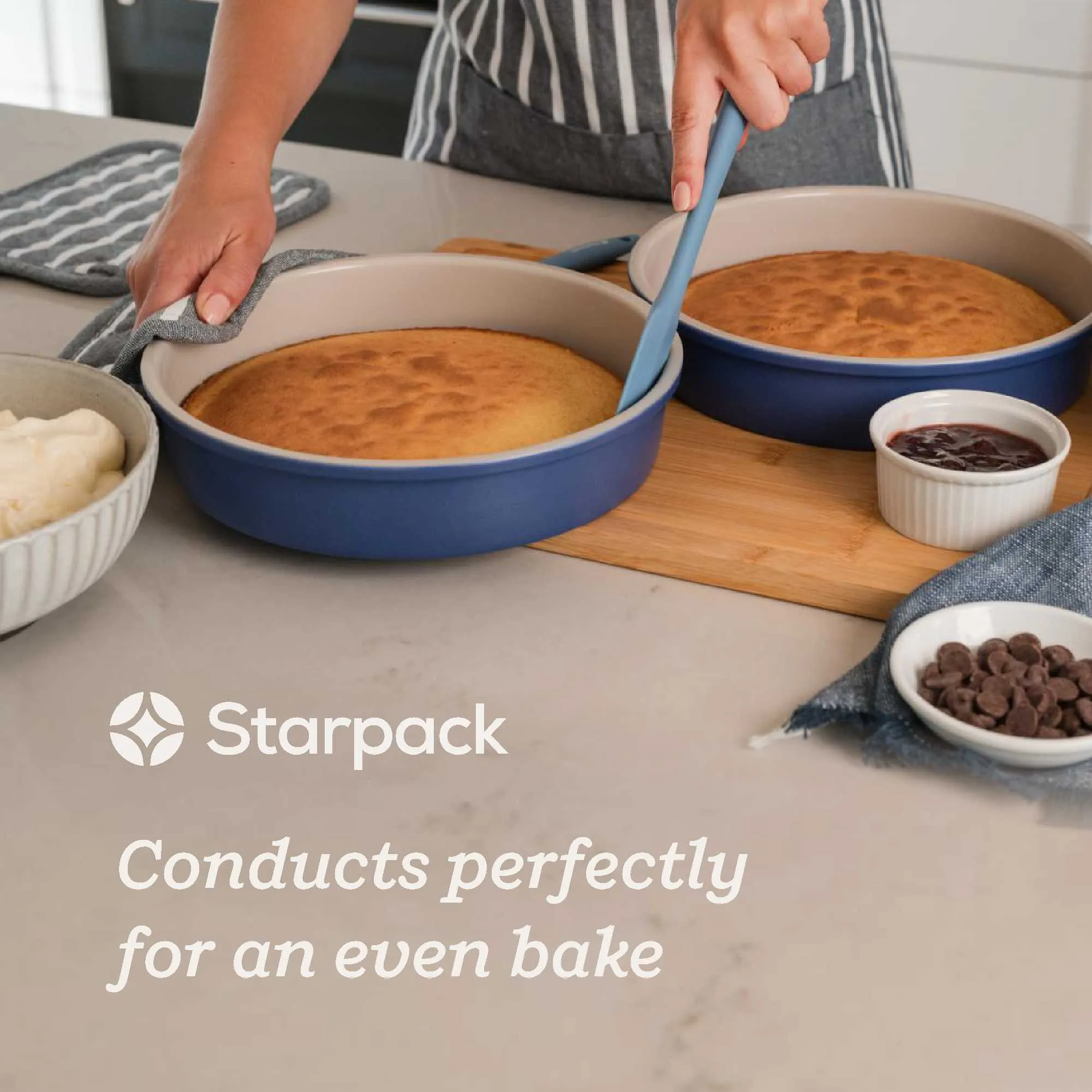 Bakers Gonna Bake - Round Cake & Pie Pans Set of 2