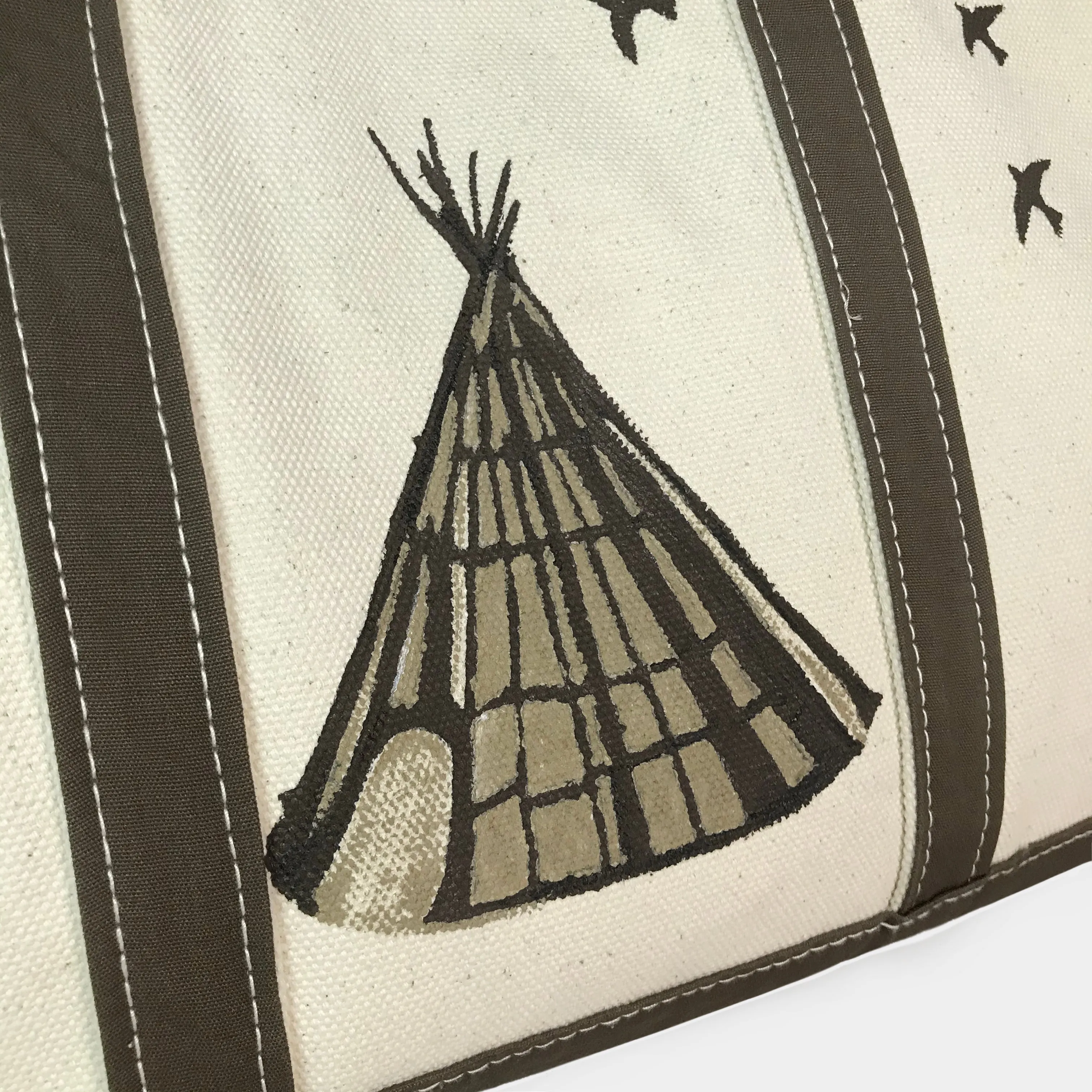 BZEN-TOTE23-13 HANDPAINTED TEDDY CANVAS TOTE BAG-24OZ-CHIEF-NATURAL
