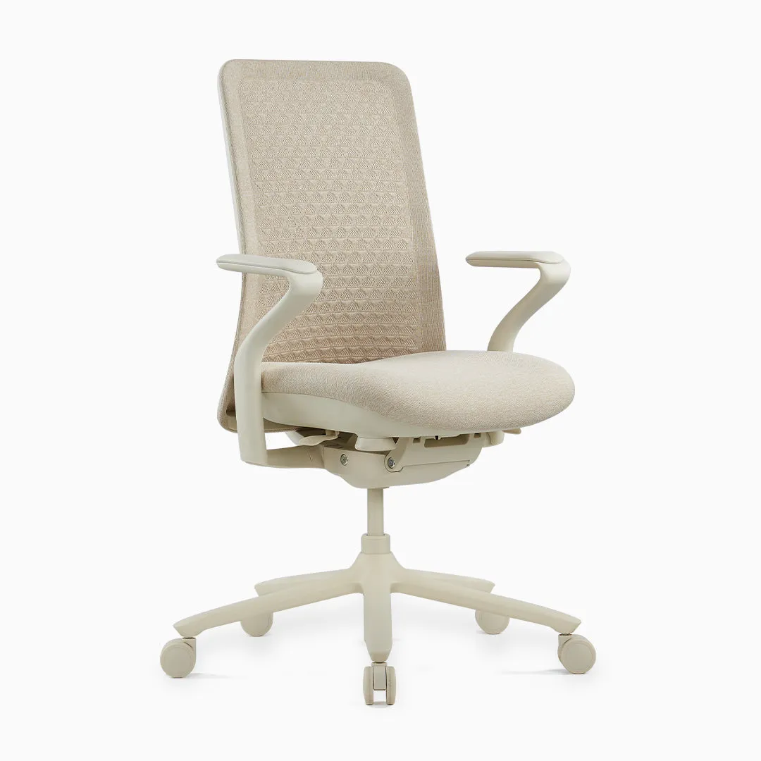 Desky Freya Ergonomic Mesh Chair