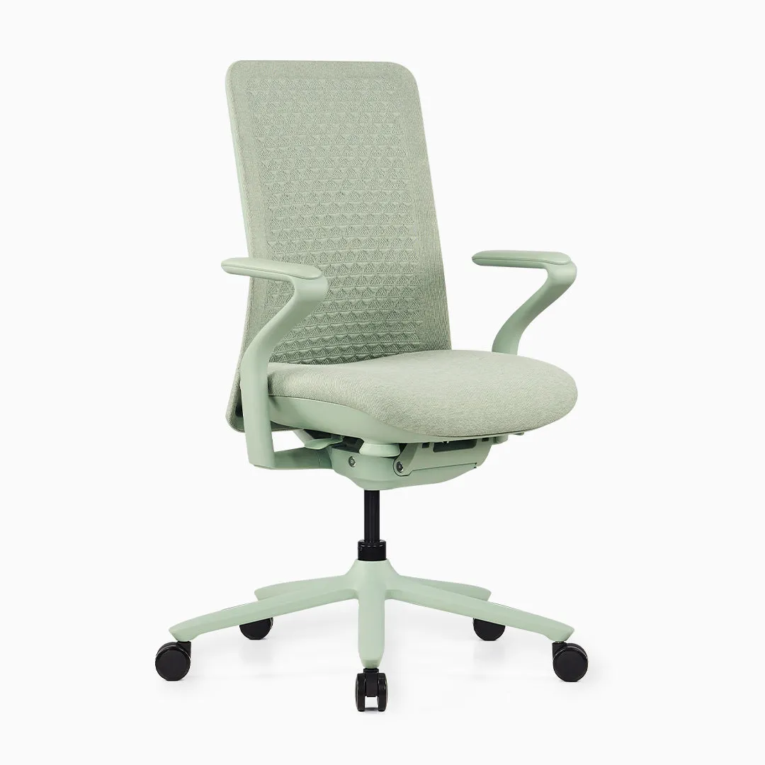 Desky Freya Ergonomic Mesh Chair