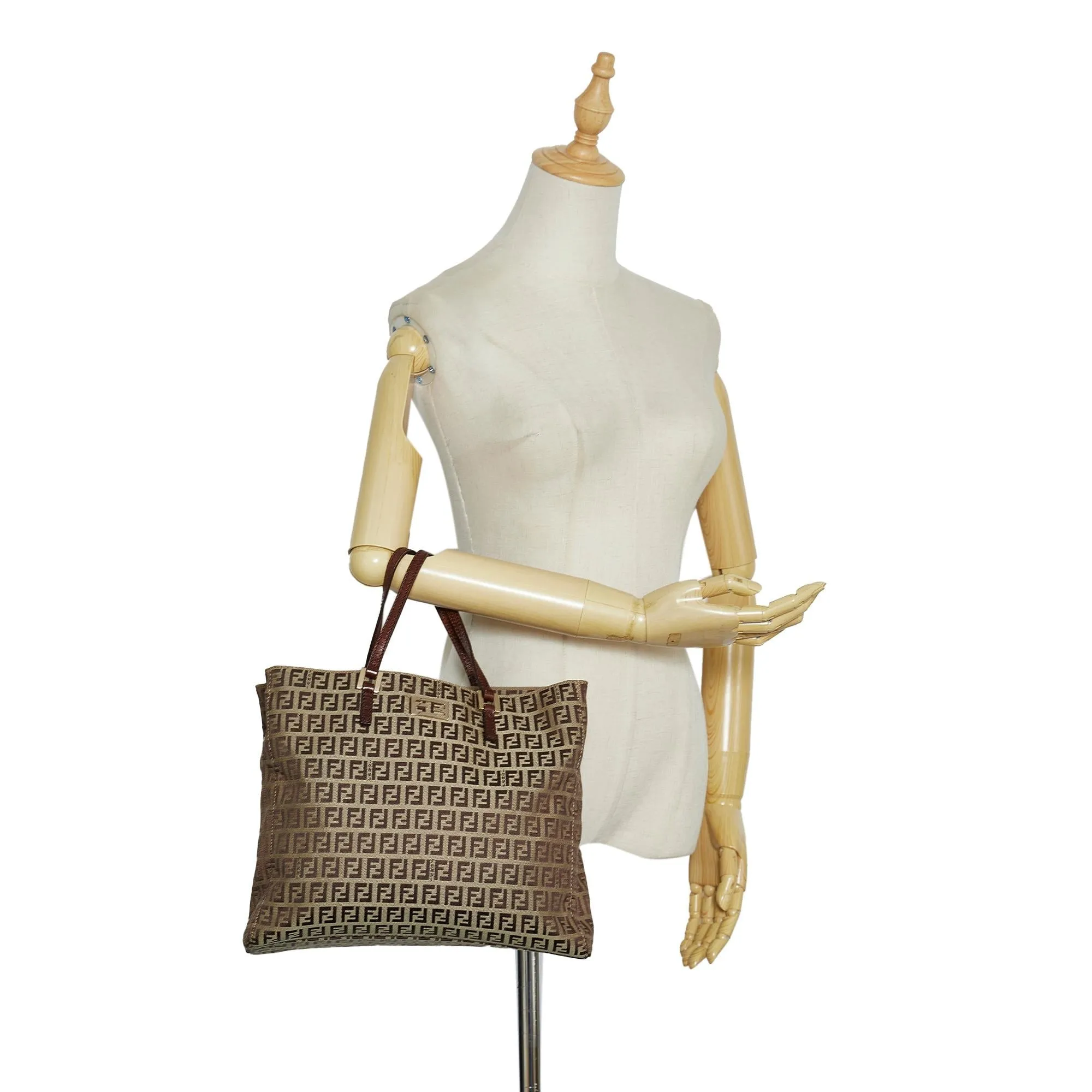 Fendi Zucchino Roll Tote (SHG-Bmz0sP)