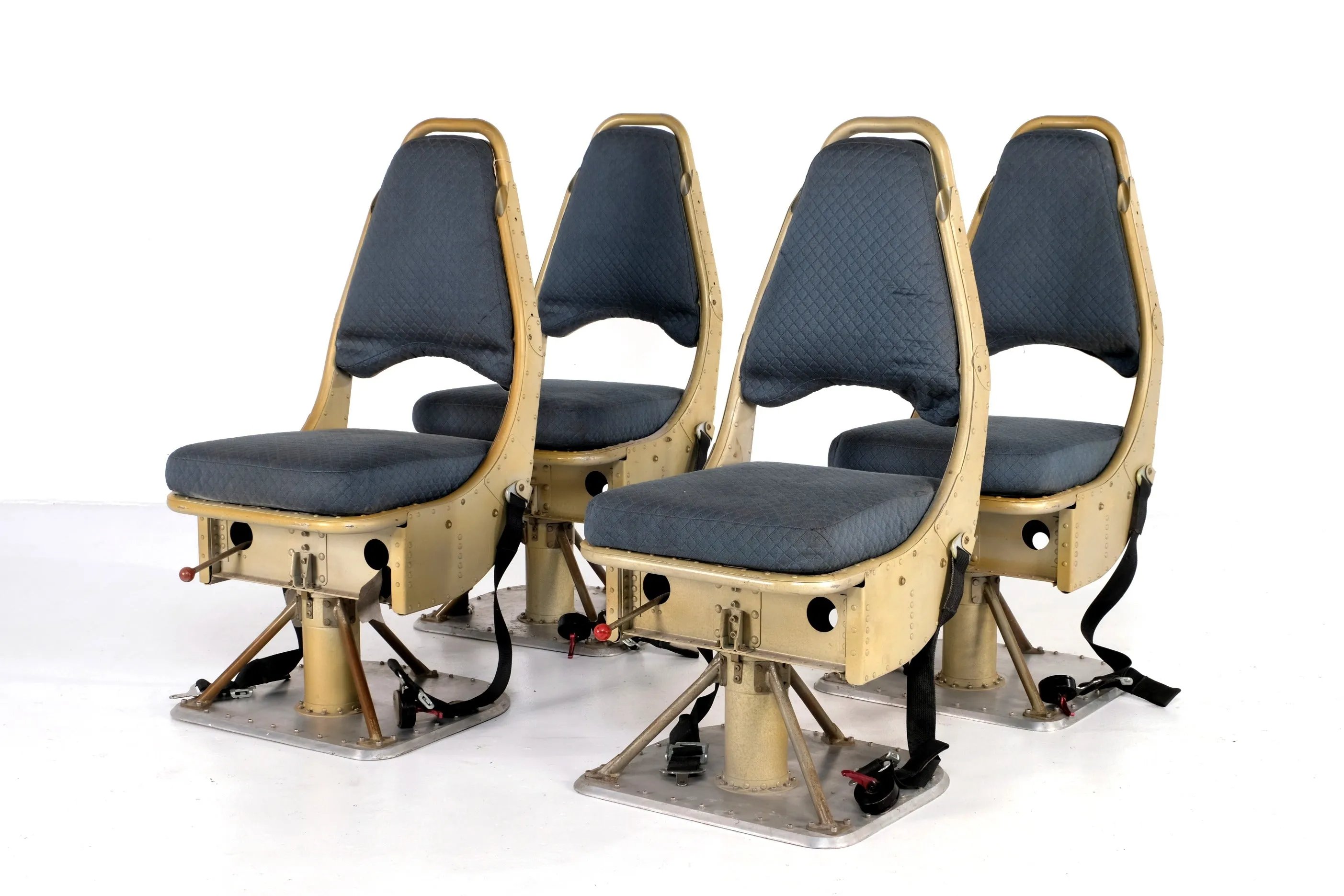 INDUSTRIAL CHAIR WITH SEAT BELT
