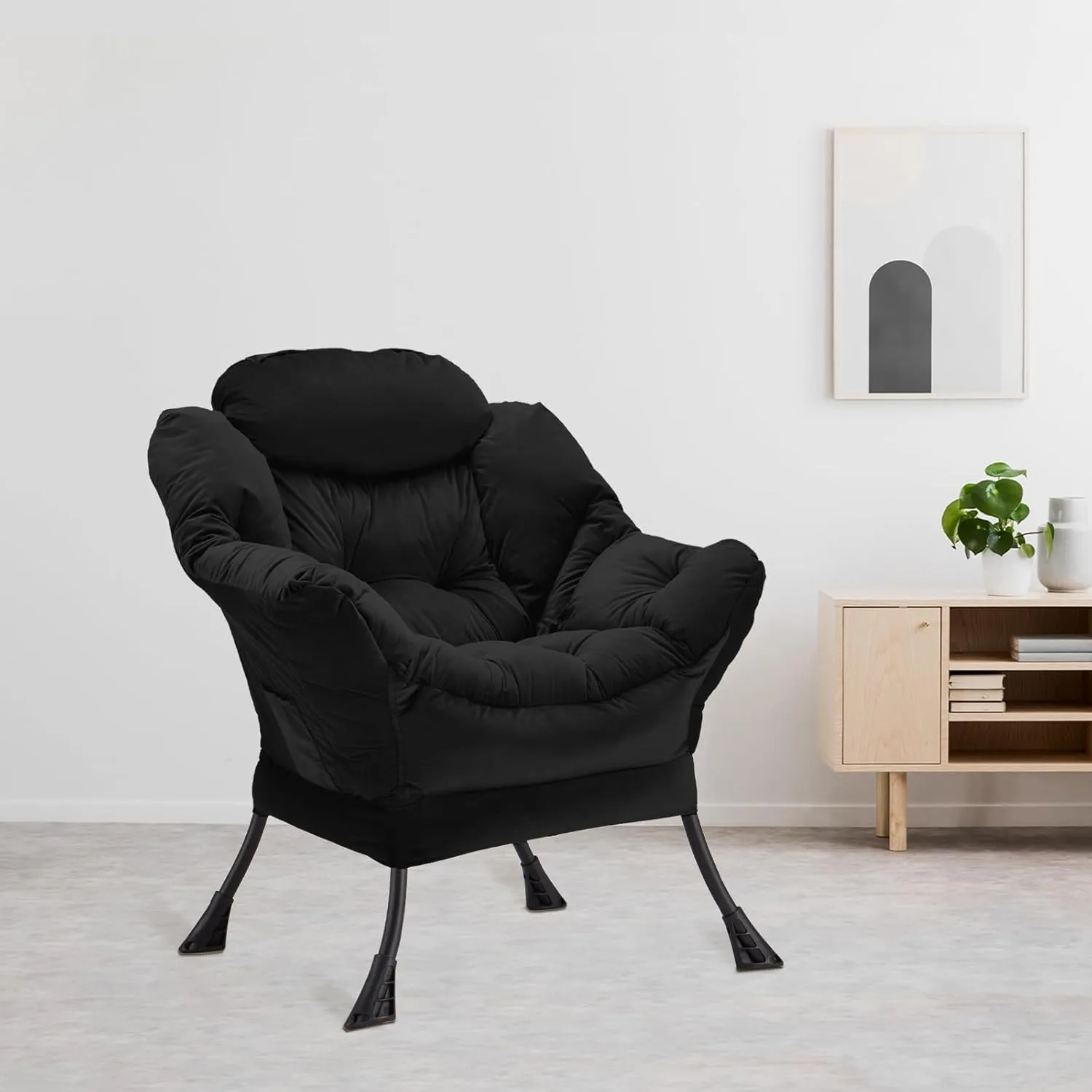 Lazy Chair Thick Padded, Accent Chair Velvet Upholstered with Wide Seat, Stable Metal Frame and Non-Slip Pad, Modern Sofa Armchair with Side Storage Bag for Dorm, Room, Office, Black