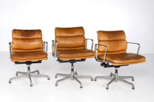 LIGHT TAN LEATHER SOFT PAD OFFICE ARMCHAIR BY: EAMES HERMAN MILLER