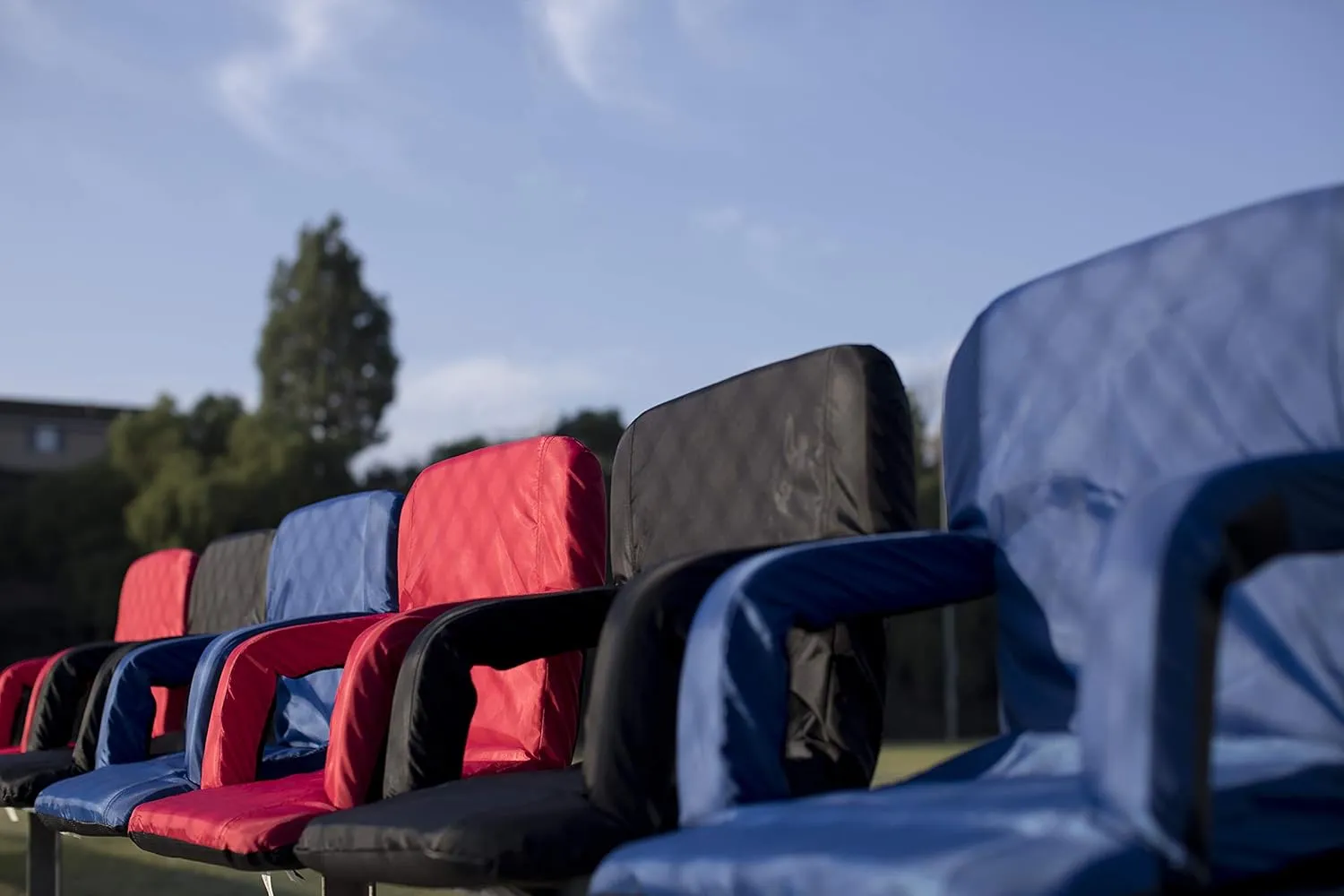 PICNIC TIME Black Arizona Cardinals Ventura Seat Portable Recliner Chair