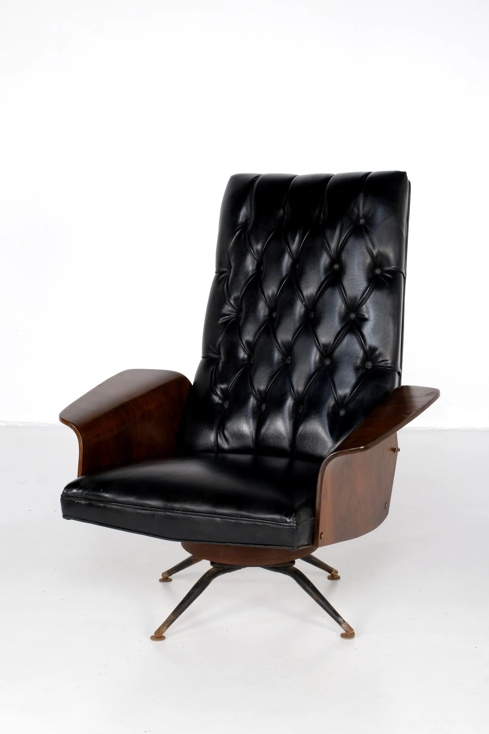 PLYCRAFT MULHAUSER EAMES ERA CHAIR WITH OTTOMAN BY: REDD TAYLOR