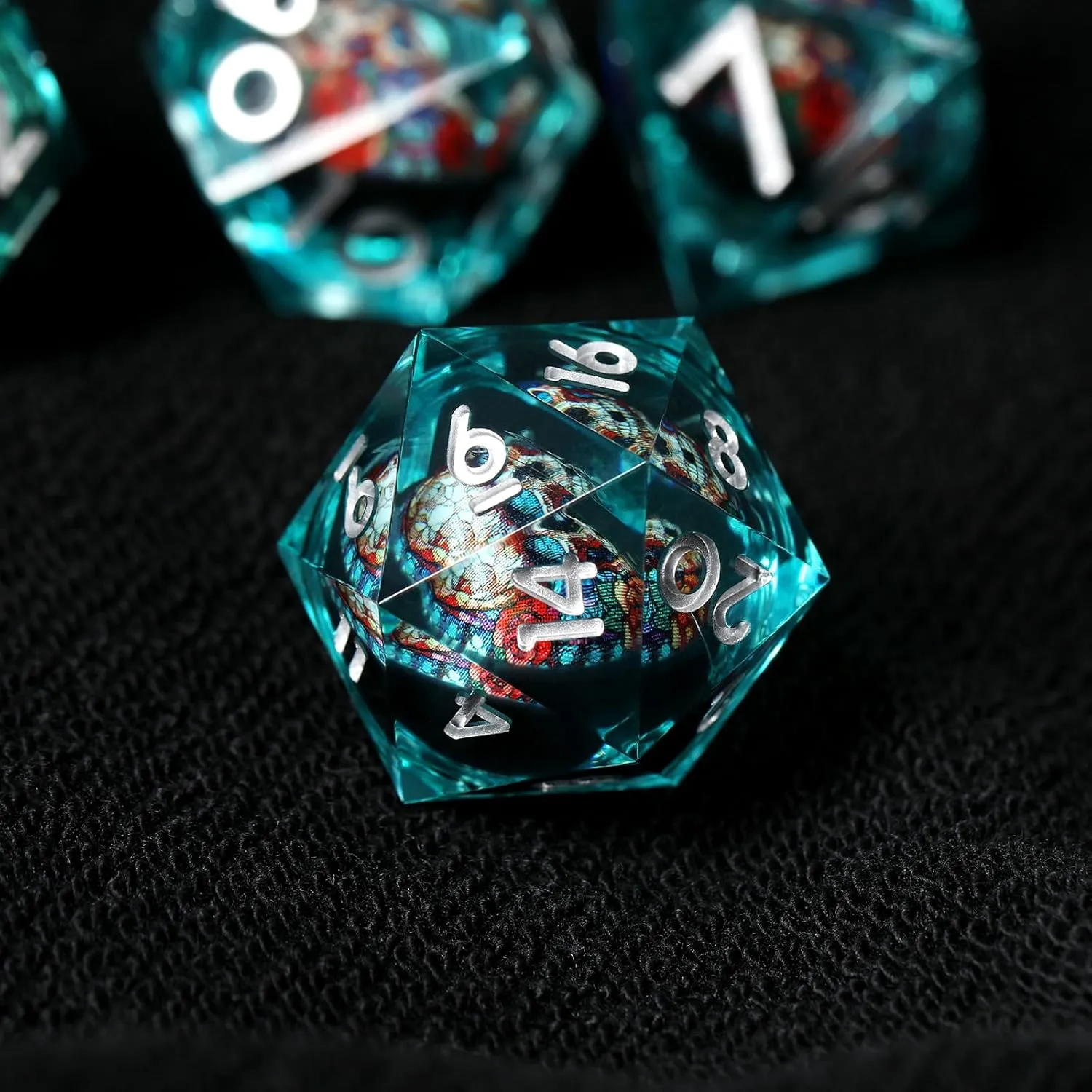 Skull D&D Dice Set with Sharp Edges, Resin Polyhedral 7pcs Dice for Dungeons and Dragons RPG, Gift Dragon Eye Bag (Green Silver)