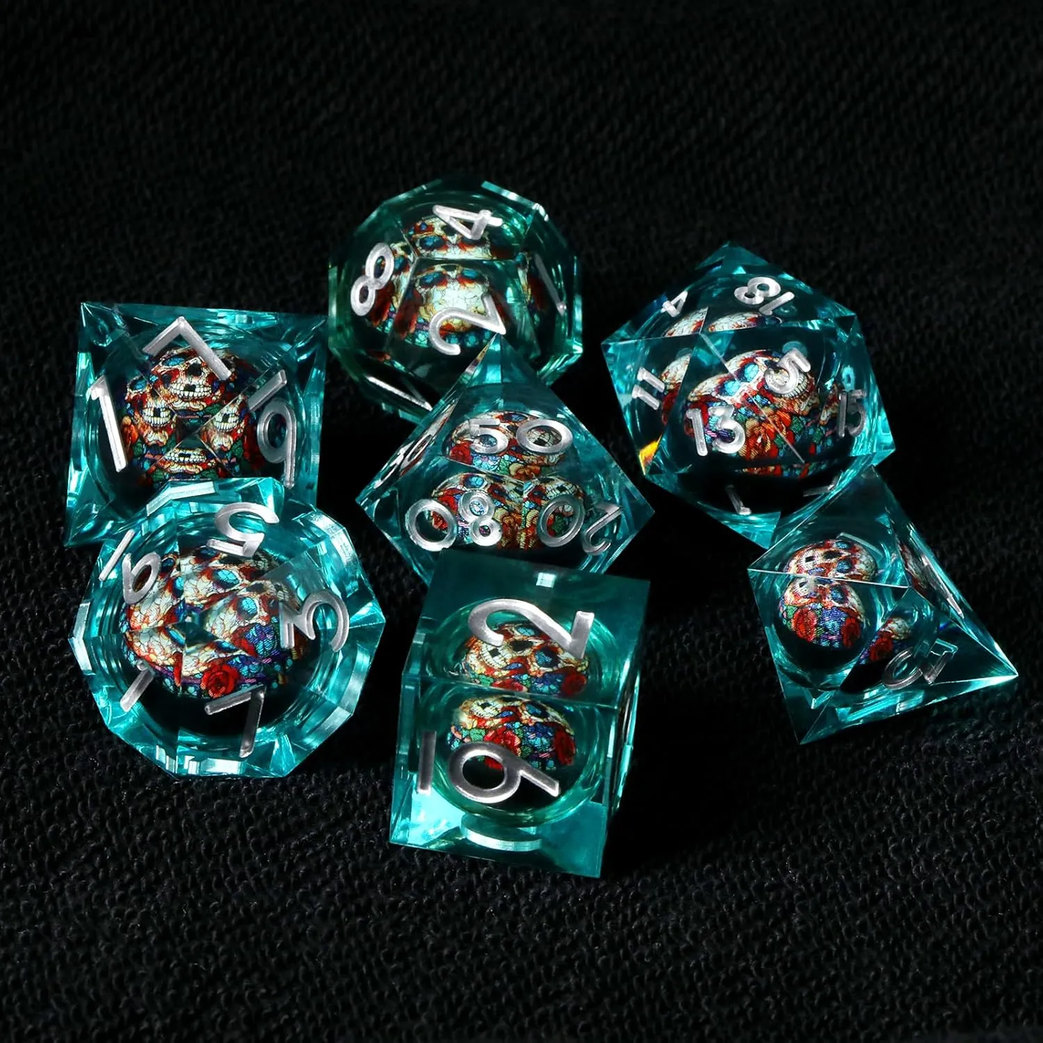 Skull D&D Dice Set with Sharp Edges, Resin Polyhedral 7pcs Dice for Dungeons and Dragons RPG, Gift Dragon Eye Bag (Green Silver)