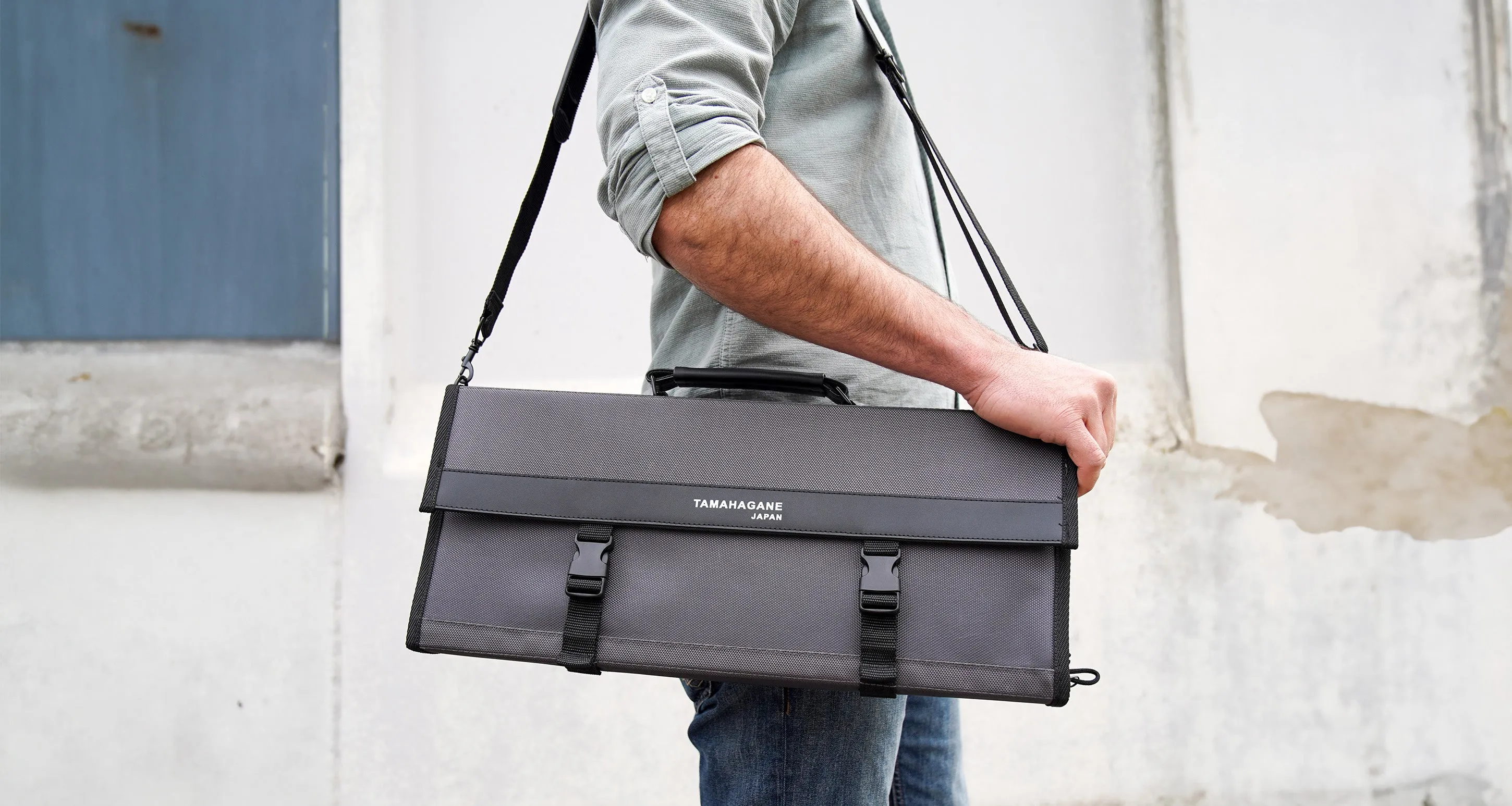 Tamahagane Chef's Knife Bag /  holds 17 knives