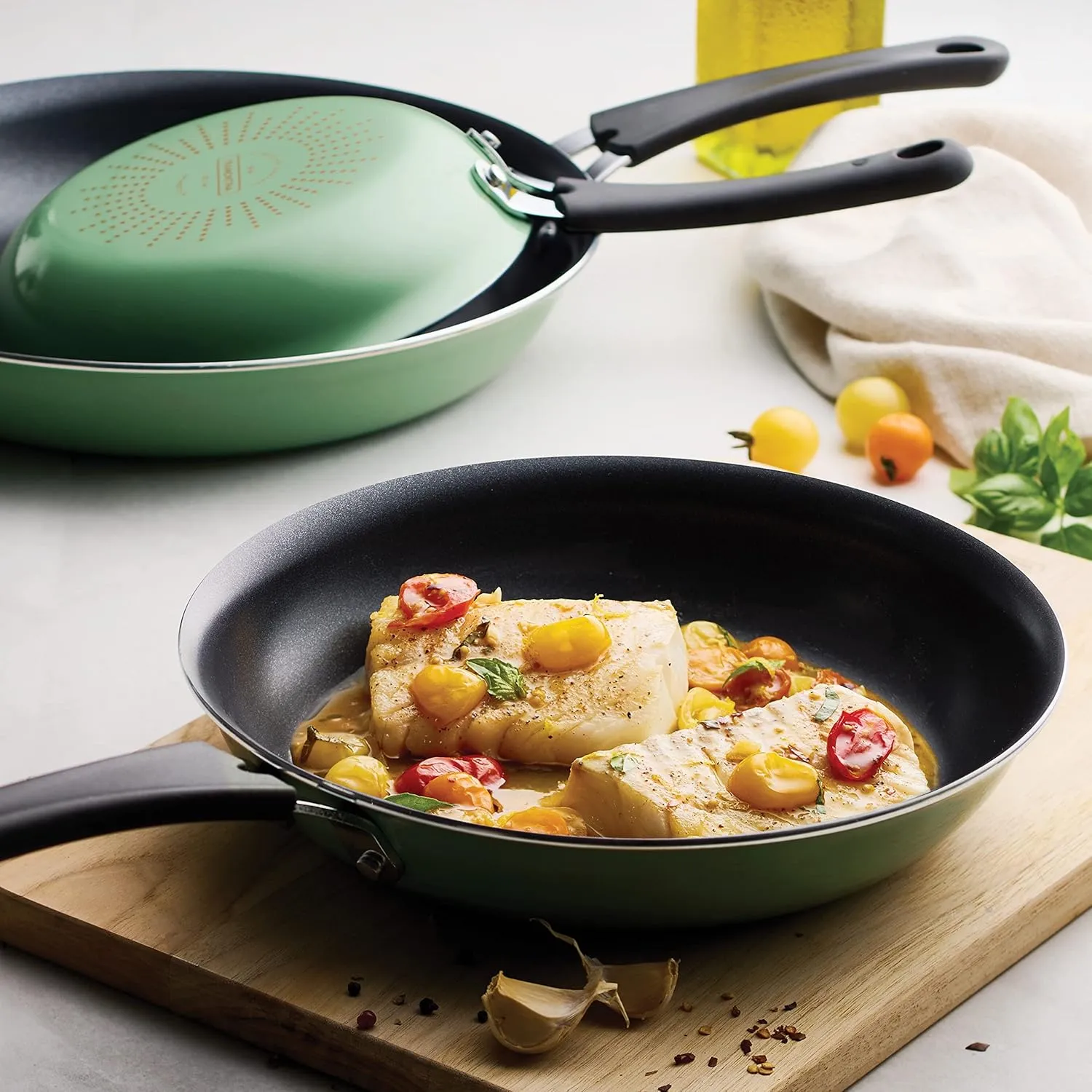Tramontina Porcelain Enamel Non Stick 3-Pack Frying Pans, Skillet Set with Reinforced Nonstick Coating, Dishwasher and Oven Safe (Sage)